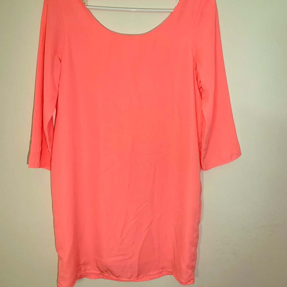 Vestique Dress